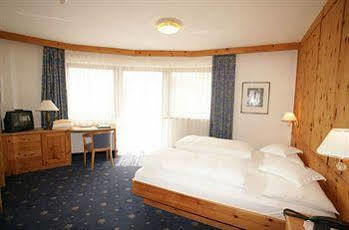 Cristal Hotel 4*